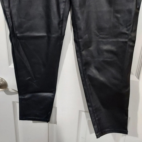 NWT Social Standard by Sanctuary Black Faux Leather Ankle Skinny Pant Size 16 - Picture 4 of 9